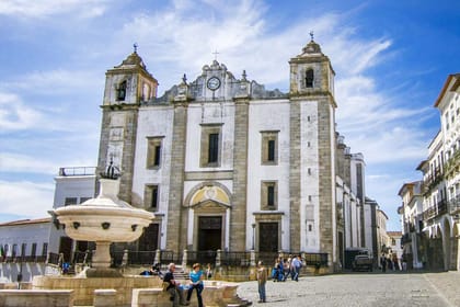 Lisbon to Évora Day Trip with Cathedral and Wine Tasting