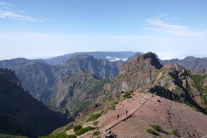 Cristo Rei & Arieiro Peak Half day Tour in Open Roof 4x4 4