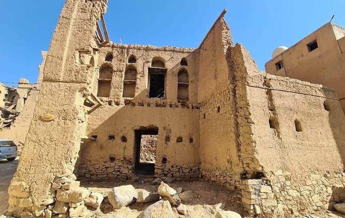 Private Day Trip to Nizwa, Misfat Al Aberyeen, Al Hamra