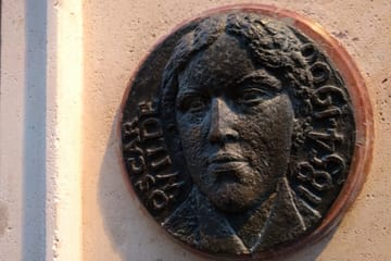 Literary Walking Tour of Dublin's Iconic Author Sites