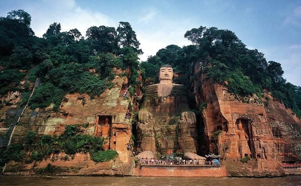 Chengdu Panda Base and Leshan Buddha Day Tour