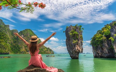 Sunrise Jamebond Island Small Group by Luxury Longtail Boat from Khaolak
