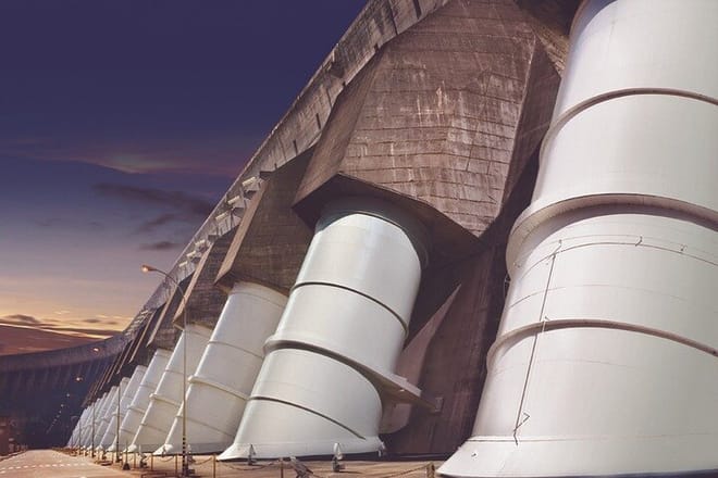 Half-Day Private Itaipu Dam and Biological Refuge Tour 9