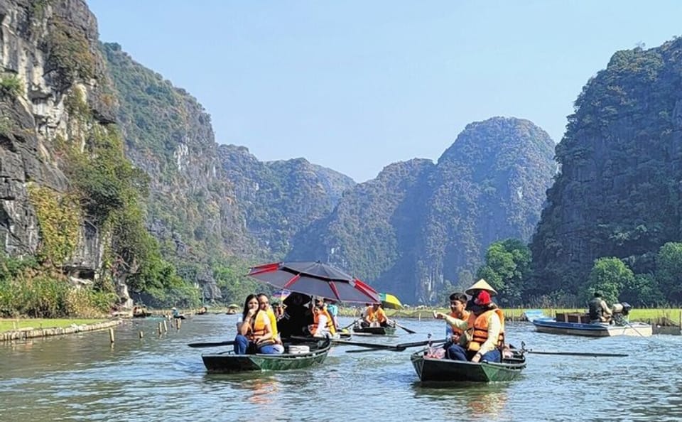Hoa Lu Tam Coc Full Day Trip by Limousine Transfer Deluxe Group