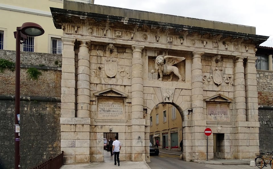 Zadar Old Town Walking Tour: History and Culture Exploration