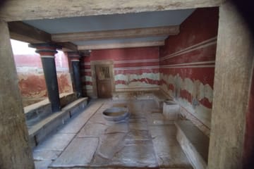 Private Tour of Knossos Palace and Heraklion City