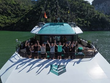 Luxury Catamaran Cruise Tour in Ha Long Bay and Lan Ha Bay