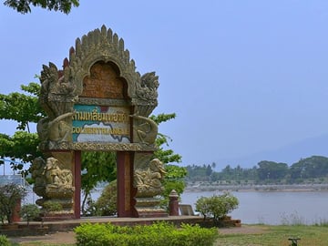 Chiang Rai and Golden Triangle Full-Day Guided Tour