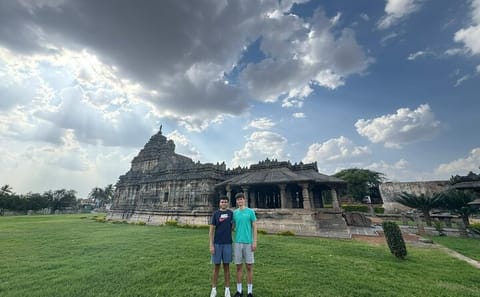 Cultural Tour from Hubli to Belur, Hampi, and Bengaluru