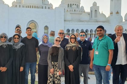 Guided Day Tour from Dubai to Abu Dhabi with SeaWorld Visit