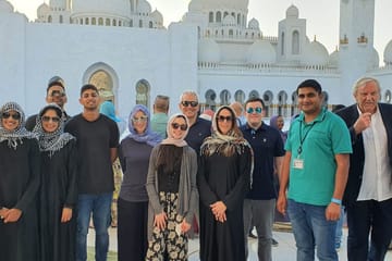 Guided Day Tour from Dubai to Abu Dhabi with SeaWorld Visit