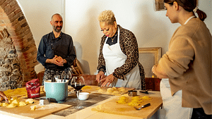 Siena: Small group Cooking Class in Chianti Farmhouse