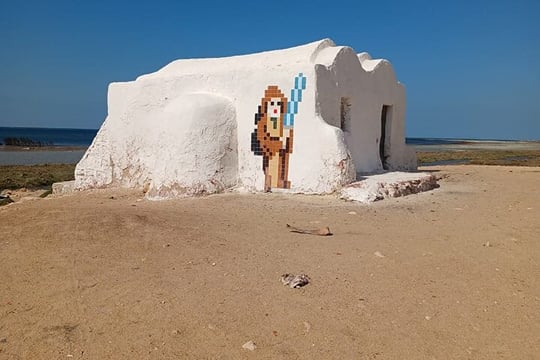 Djerba: a "Space Invaders" day with lunch.