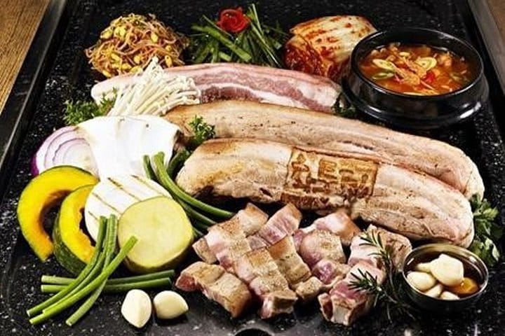 Autumn 10 days Jeonju&Mt.Naejangsan&Mt.Seorak&Mungyeong&Jeju&Busan on Early Nov