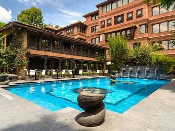 Luxury 4-Day Kathmandu Tour with Krishnarpan Dinner
