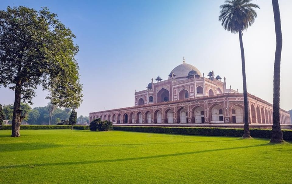 Cultural Highlights of New Delhi: Guided Day Tour