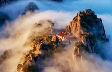1-Day Mt. Huangshan Tour with Visits to Hongcun and Xidi