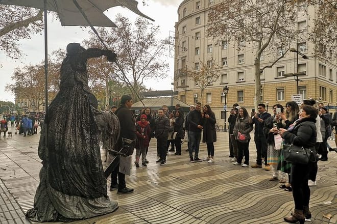 Kickstart Barcelona Private Tour for Newcomers 10