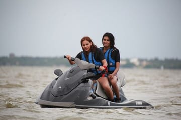 Private Jet Skiing in Trincomalee
