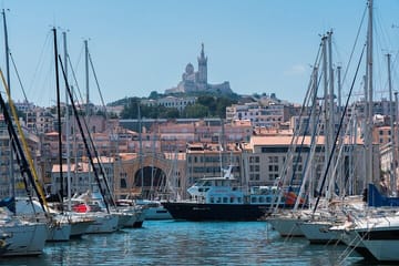 Private Walking Tour of Historic Marseille Landmarks