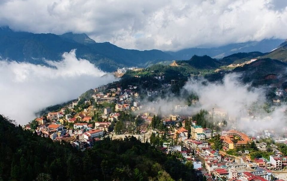 From Hanoi: 2-Days Sapa Trekking and Bus Tour from Hanoi
