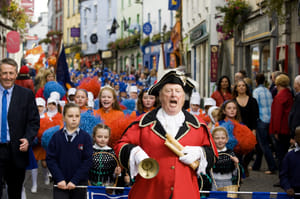 Traditional town crier tour in Galway City. Private guided.