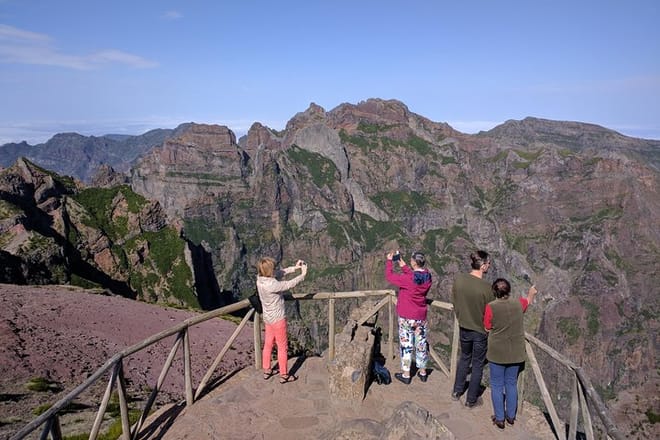 Cristo Rei & Arieiro Peak Half day Tour in Open Roof 4x4 5