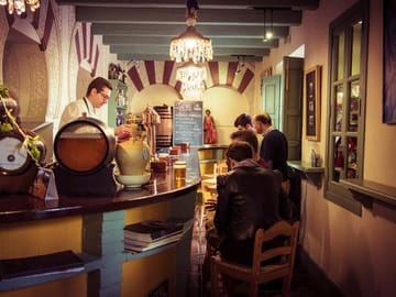 Córdoba Private Tapas Tour with Local Culinary Insights