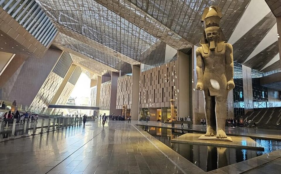 Giza Pyramids and Egyptian Museum Day Tour from Cairo
