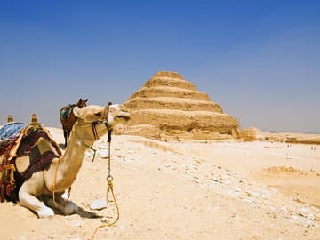 Giza Pyramids and Saqqara Full-Day Guided Tour from Cairo