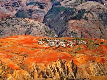 Kunming: Dongchuan Red Land Private Day Tour