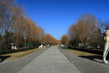 Indepth Tour of Ming Tombs and Juyongguan Great Wall