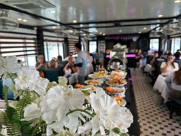 Halong Bay Full-Day Cruise, Buffet Lunch, Cave, Island from Hanoi