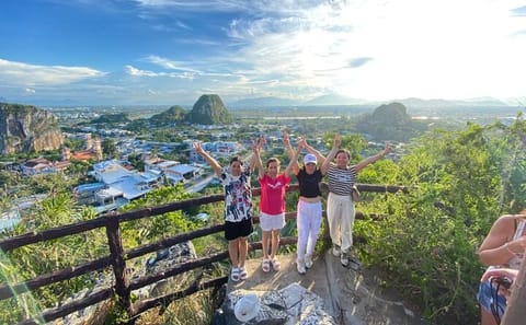 Marble Mountains and Am Phu Cave Tour in Da Nang