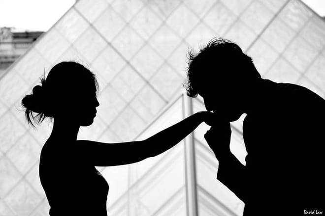 Marriage proposal in Paris