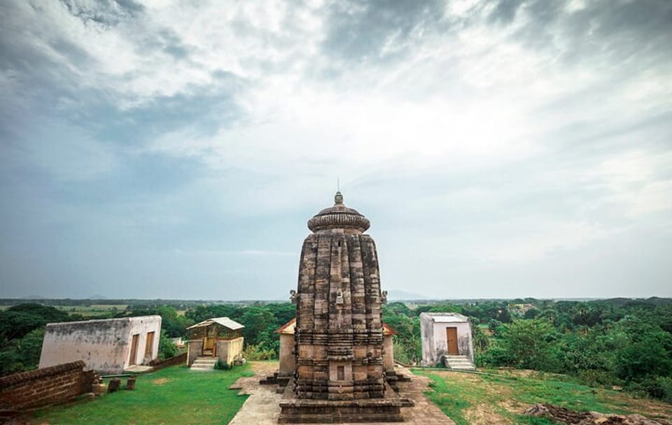 Bhubaneswar to Buddhist Sites (Ratnagiri, Udayagiri, Lalitgiri)
