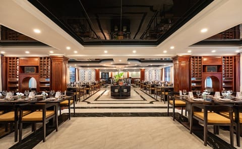 The Most Luxury Day Dour from Hanoi to Halong Bay Full Inclusives