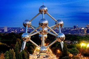 Full-Day Private Tour of Brussels with Eiffel Tower Photoshoot 