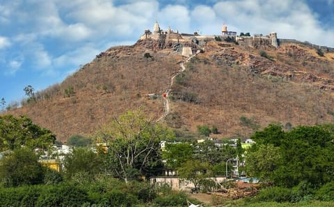 Nagpur to Aurangabad Tour with Ajanta Caves and Melghat Safari