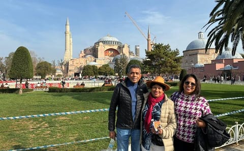 Istanbul Old City Tour with Pottery Workshop Experience