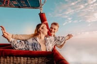 Dubai: Hot Air Balloon & Classic Land Rover Desert Ride 8