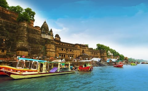 3-Day Private Guided Tour of Jyotirlinga Temples and Mandu