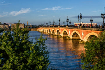 Bordeaux Audio Guided Walking Tour of Historic Landmarks