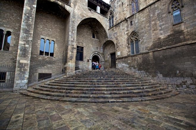 Gothic Quarter & Picasso Museum Private tour 5