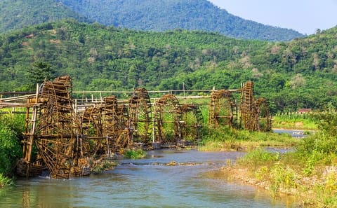 One Day Pu Luong Remote Villages Tour and Waterfall Water Wheels