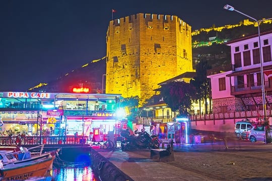 Alanya: Sunset Night Safari with Boat Trip incl. Dinner