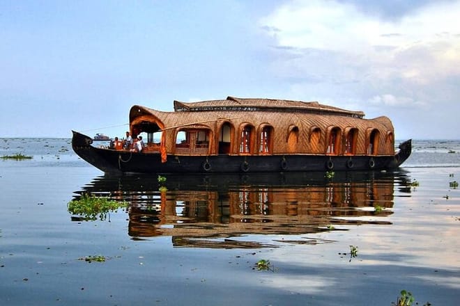Houseboat at Vembanad Lake - Chuttibaaz.com