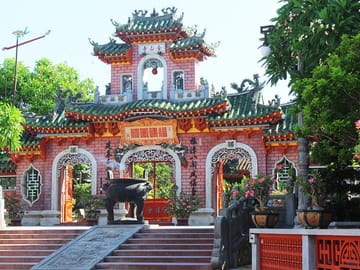 Hoi An town walking