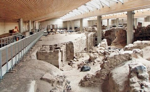 Guided Cultural Tour of Akrotiri Archaeological Site in Santorini