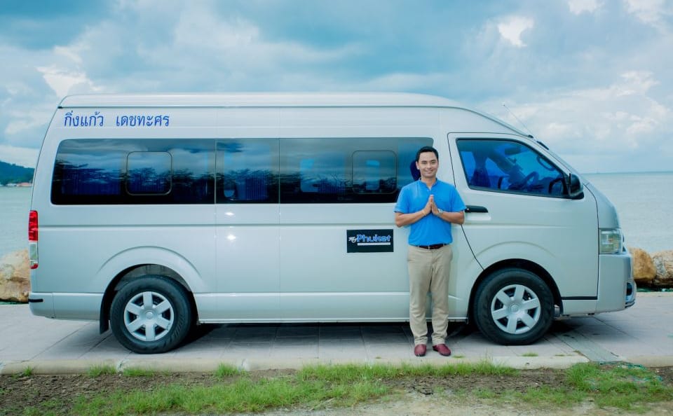 Pattaya: Private Car or Minibus Rental with Driver